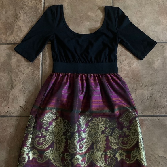 Dress - Picture 2 of 2